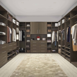 Luxury Walk In Closet