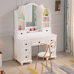 Vanity Makeup Table